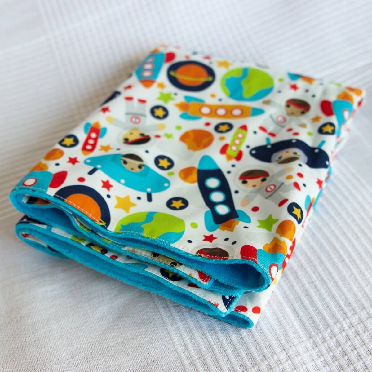 Petit Lulu waschbare Wickelunterlage (50x70 cm) Waschbare Wickelunterlage von Petit Lulu bei wandelwissen.com